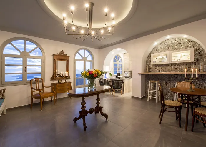 Caldera's Dolphin Μεγαλοχώρι