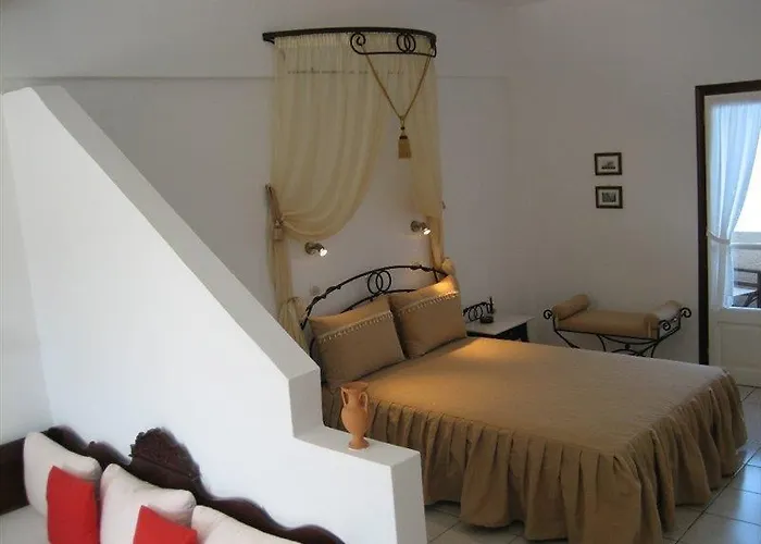 Ξενοδοχείο με διαμερίσματα Caldera's Dolphin 4*