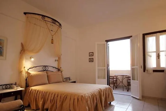 Caldera's Dolphin 4* Μεγαλοχώρι