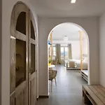 شقة فندقية Caldera's Dolphin 4*