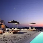 Caldera's Dolphin 4*