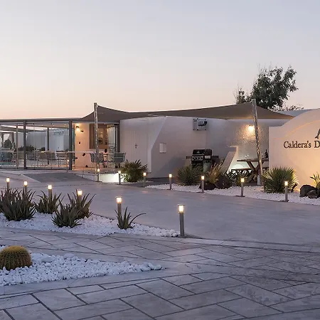 卡尔德拉海豚套房酒店 4*