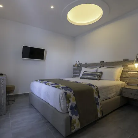 Caldera's Dolphin Apartmanhotel 4*