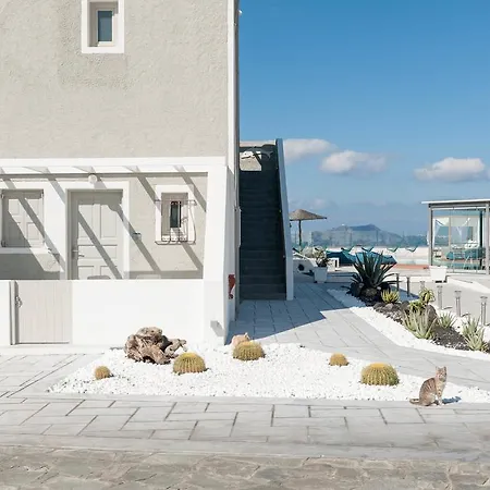 Caldera's Dolphin Megalochori (Santorini)