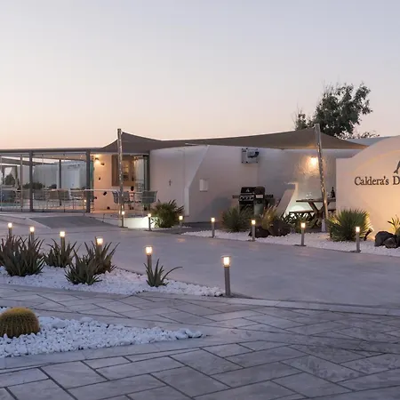 Caldera's Dolphin 4*