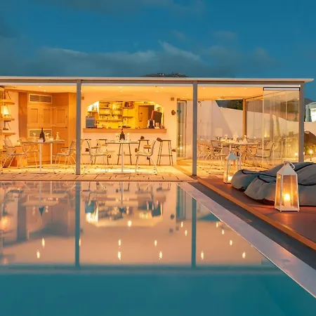 Caldera's Dolphin Hotel apartamentowy