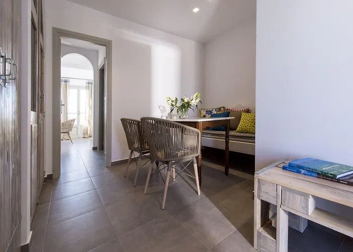 Caldera's Dolphin Lägenhetshotell 4*