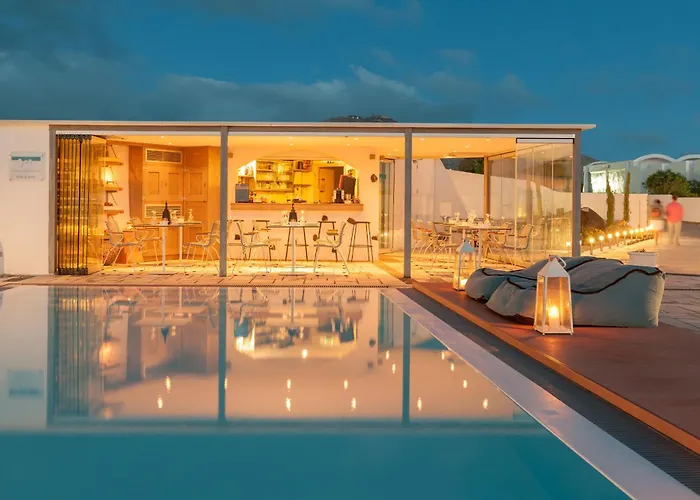 Caldera's Dolphin Aparthotel